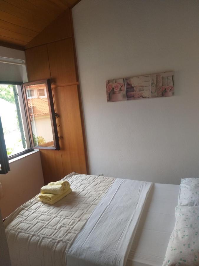 Direkt Na Moru - Bungalov Apartment ชิเบนิก ภายนอก รูปภาพ