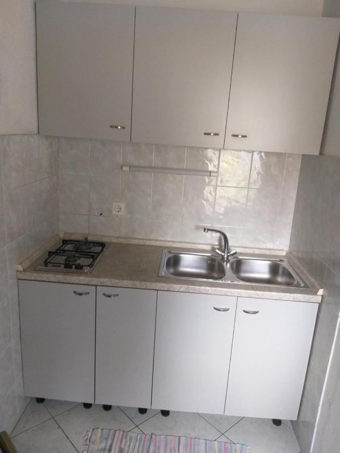 Direkt Na Moru - Bungalov Apartment ชิเบนิก ภายนอก รูปภาพ