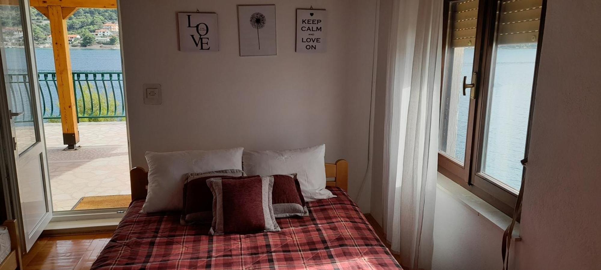 Direkt Na Moru - Bungalov Apartment ชิเบนิก ภายนอก รูปภาพ